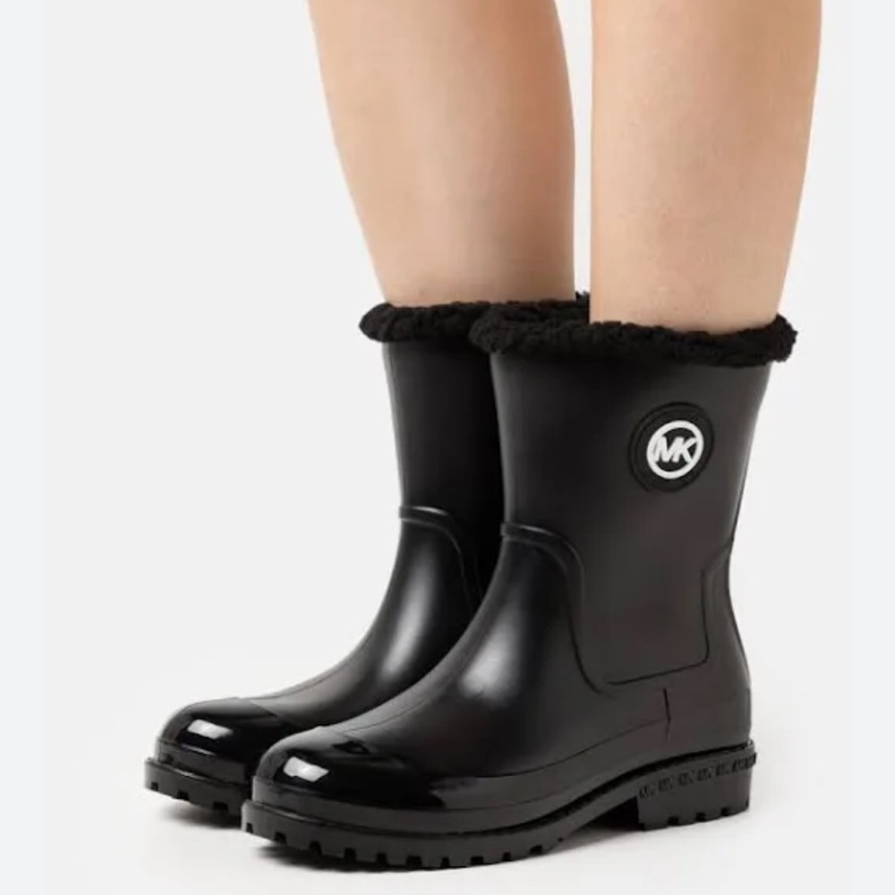 Michael Kors Montaigne Faux Shearling-Line PVC Rain Boot ✨brand new✨ No box